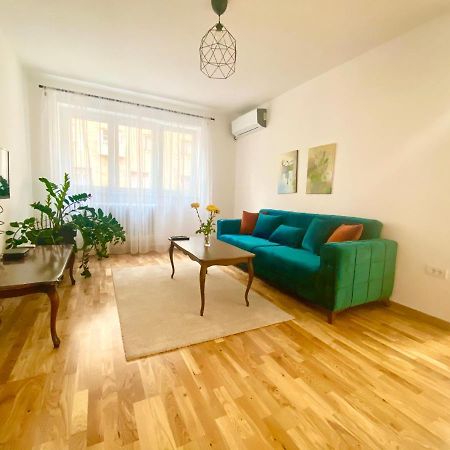 Uptown Girl Apartamento Belgrado Exterior foto
