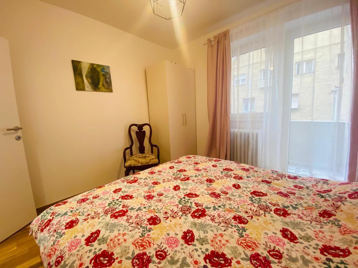 Uptown Girl Apartamento Belgrado Exterior foto