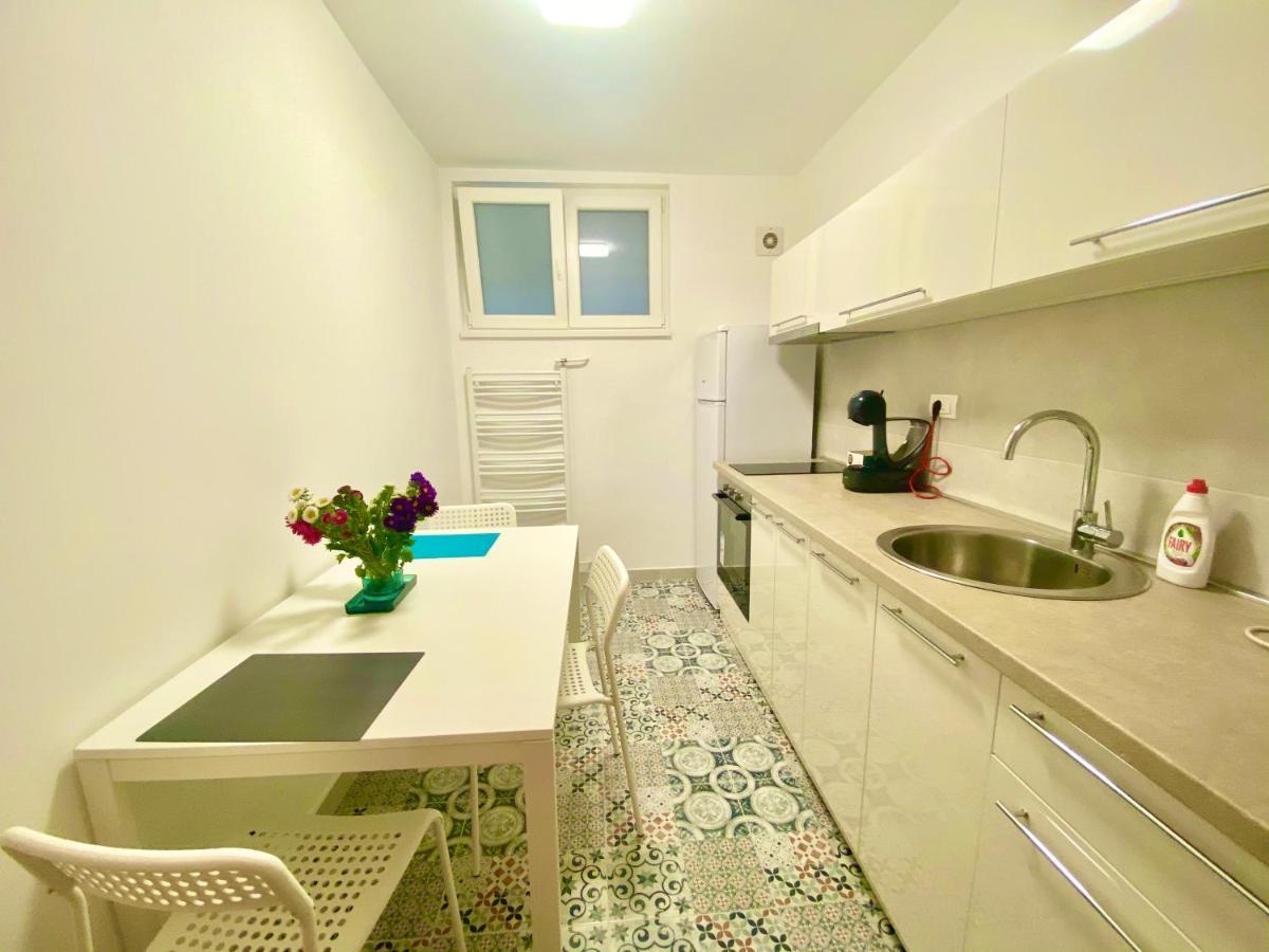 Uptown Girl Apartamento Belgrado Exterior foto